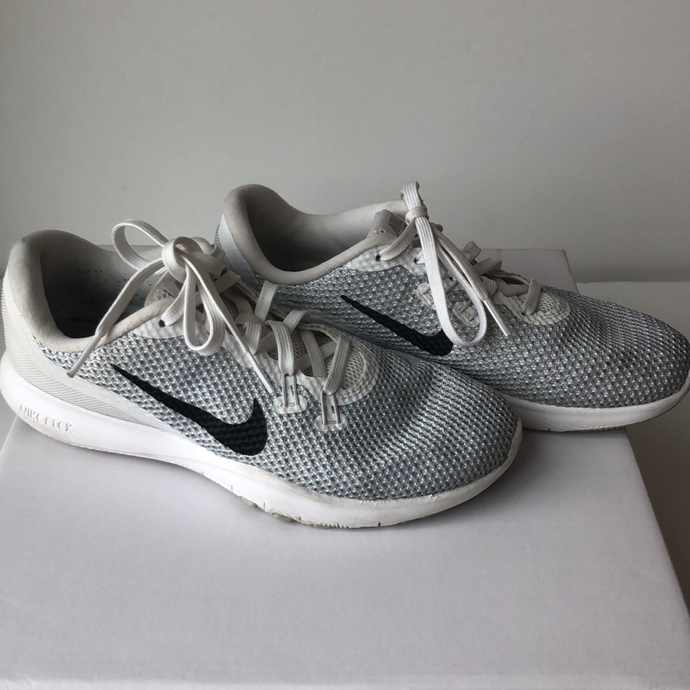 Nike Flex TR 7 sneakers
